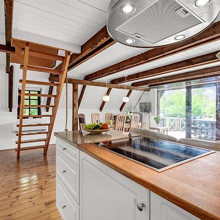 Stunning Home In Logstrup With Kitchen Exterior foto